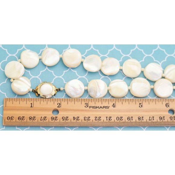 Vintage Perfect Mother of Pearl Beaded Necklace 26 inch - R16 - Picture 3 of 3
